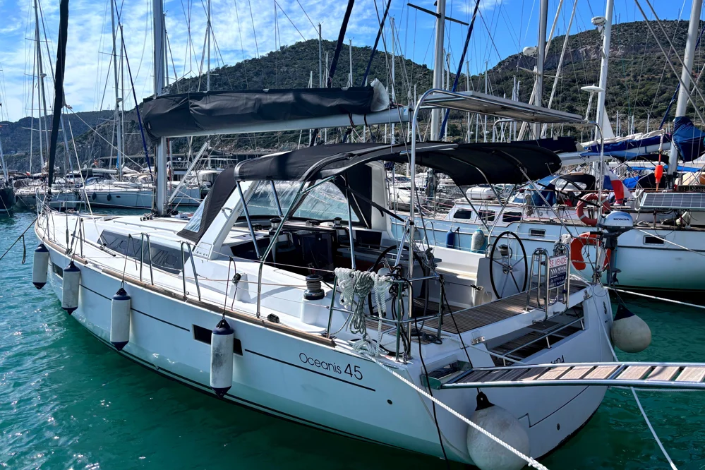 BoatPhoto.coverAlt