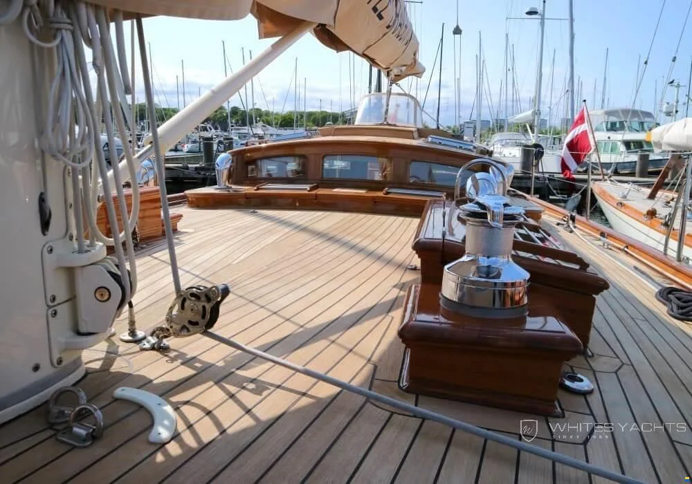 BoatPhoto.alt