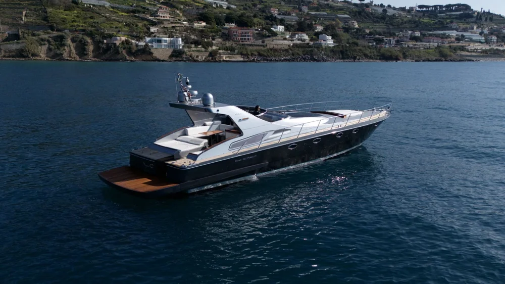 BoatPhoto.alt
