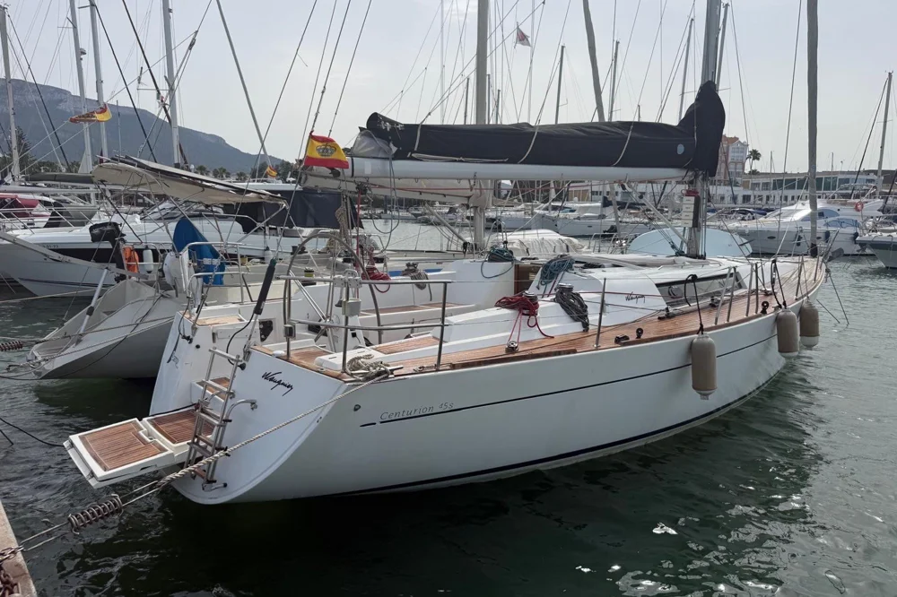 BoatPhoto.coverAlt