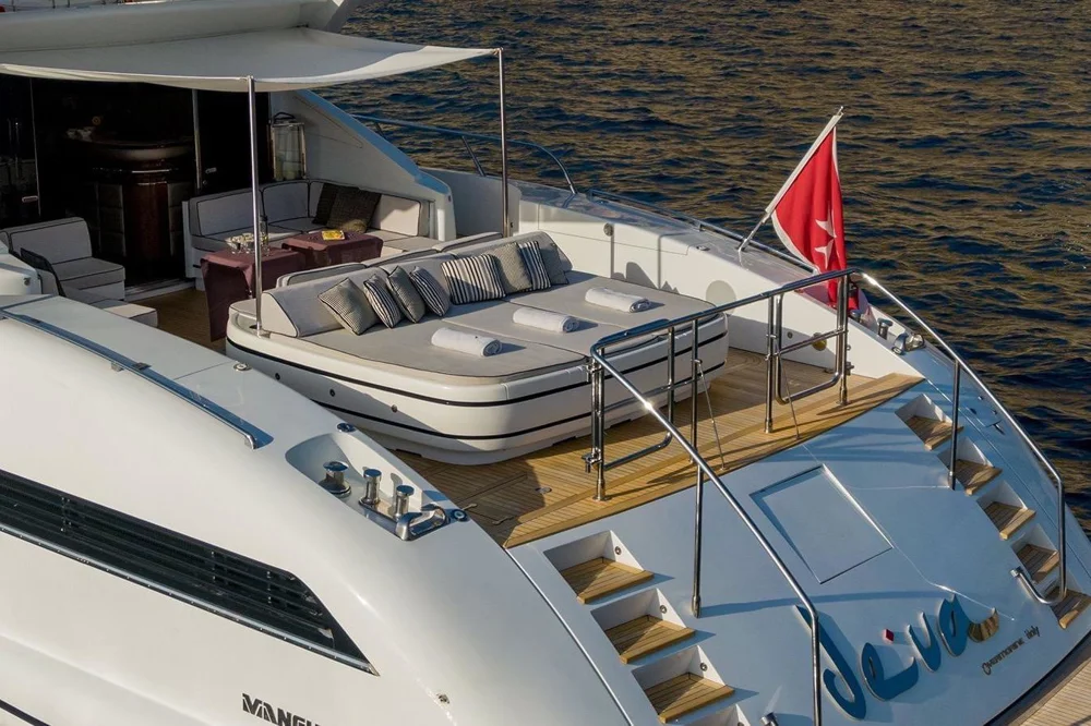 2008 Overmarine Mangusta 92 for sale in Pisa, Italy, photo 5 of 5