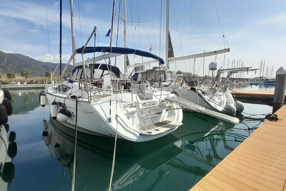 BoatPhoto.coverAlt