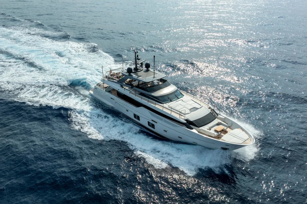 BoatPhoto.coverAlt