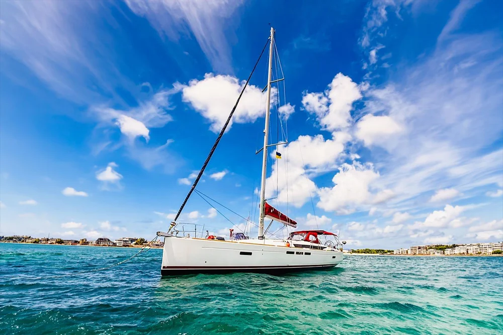 BoatPhoto.coverAlt