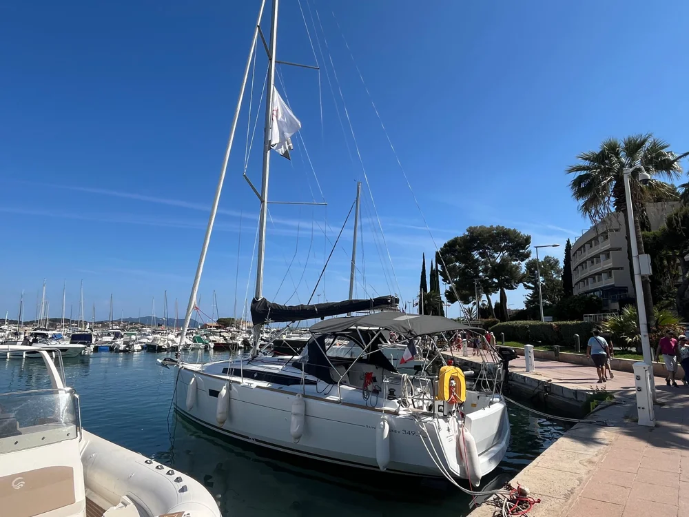 BoatPhoto.alt