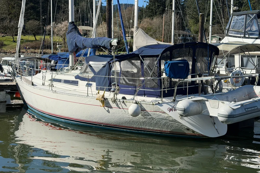 1988 CS 36 Merlin for sale in Sidney, Canada, photo 2 of 5