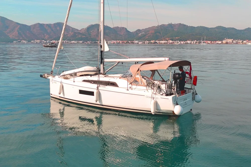 BoatPhoto.coverAlt