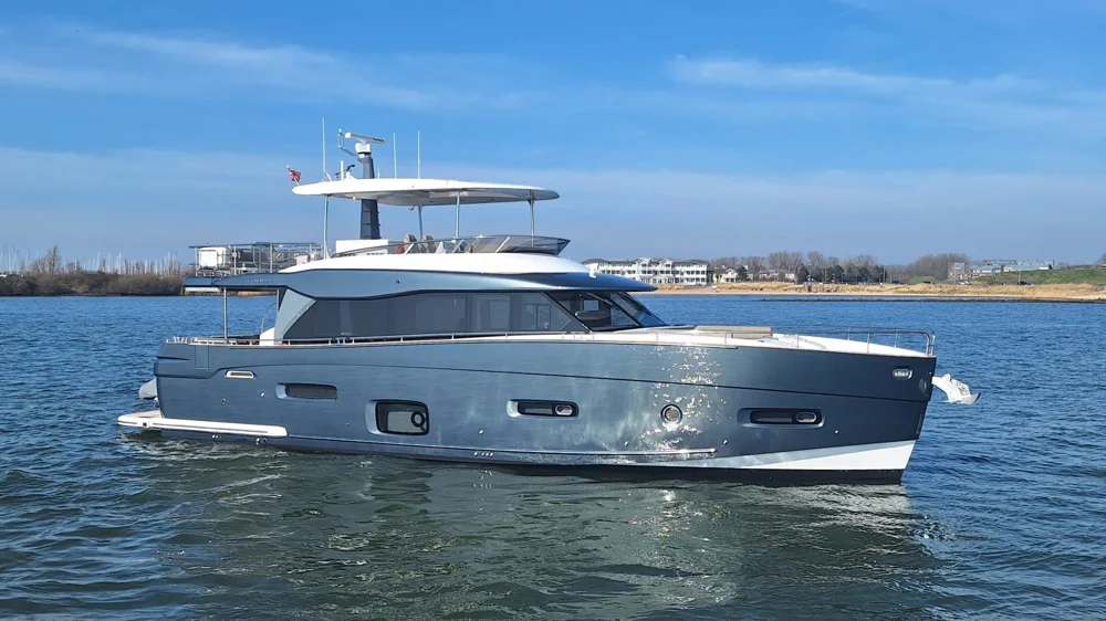 BoatPhoto.coverAlt
