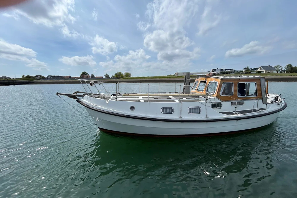 BoatPhoto.coverAlt