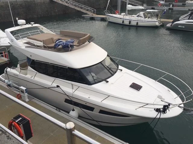 BoatPhoto.coverAlt