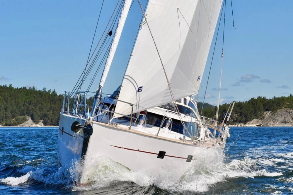 BoatPhoto.coverAlt