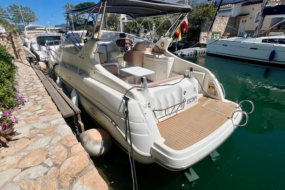 BoatPhoto.coverAlt
