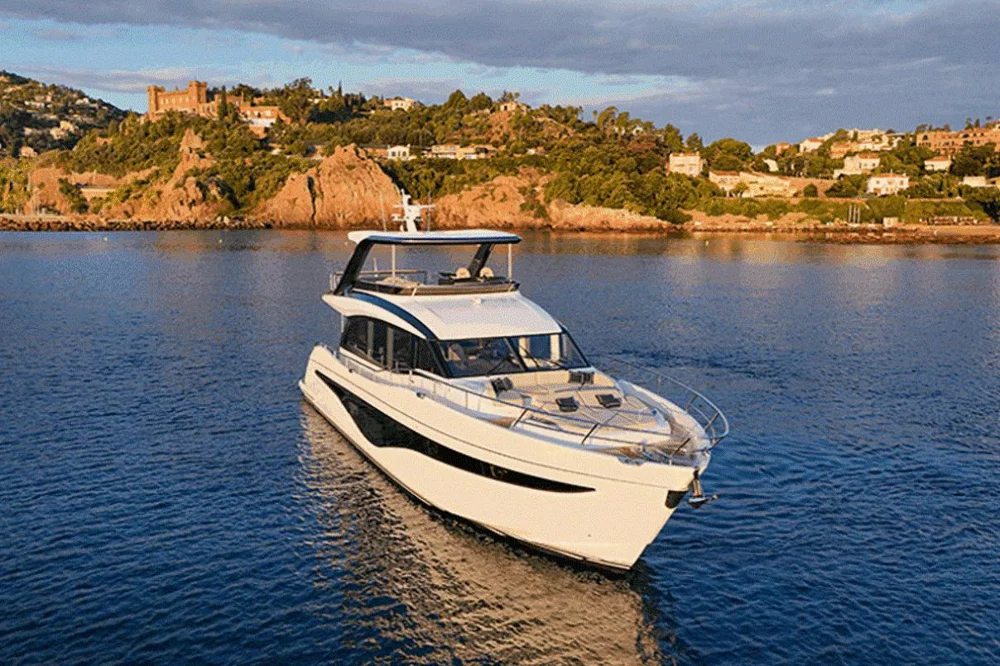 2025 Princess Yachts Y72 for sale in La Napoule, France, photo 4 of 5