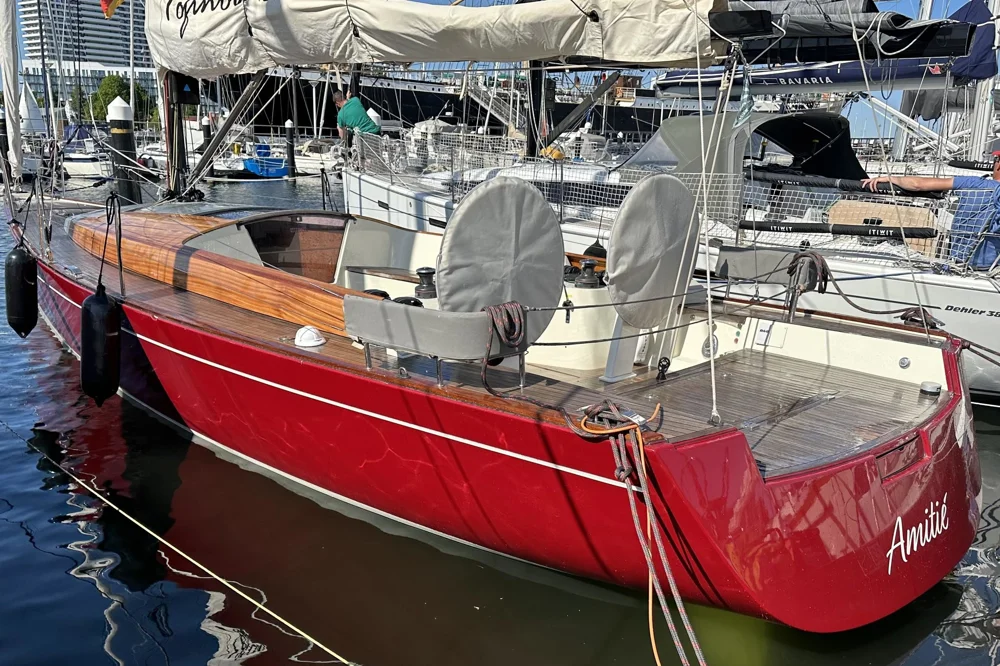BoatPhoto.alt