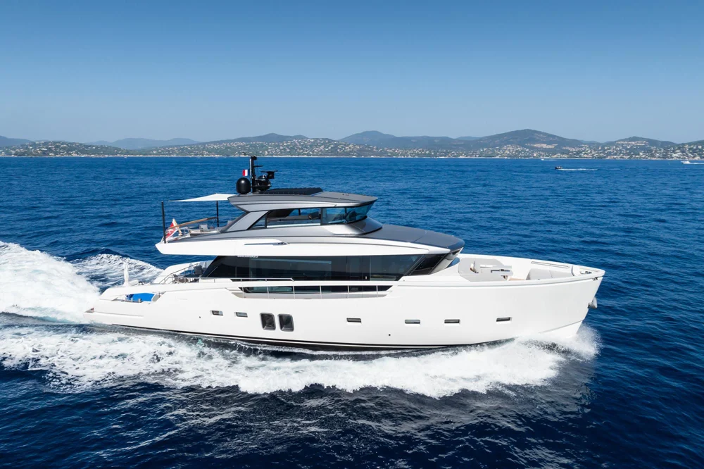 BoatPhoto.coverAlt