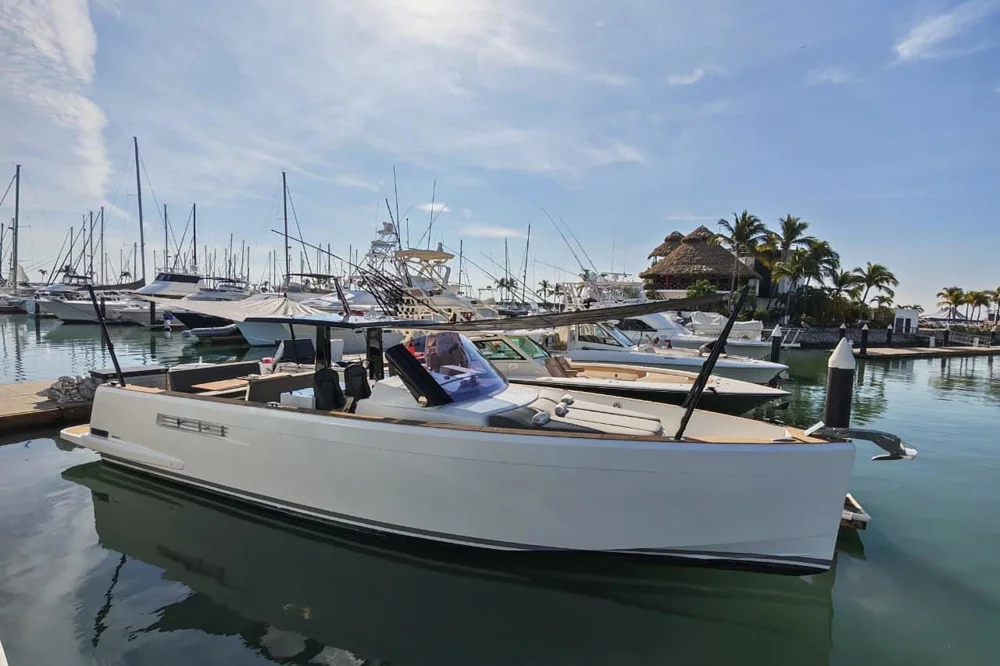 BoatPhoto.coverAlt