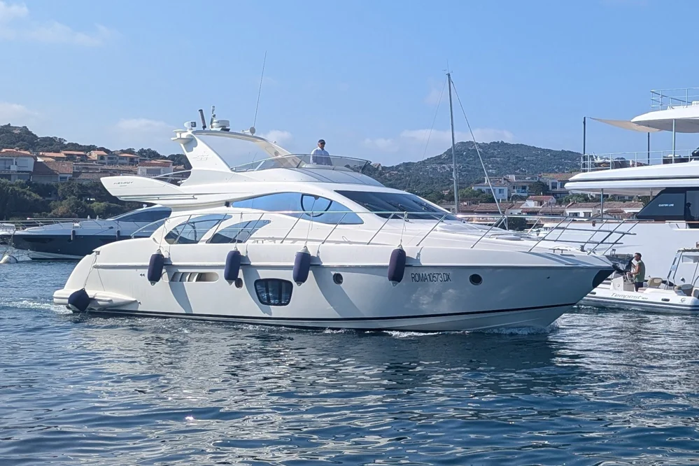 BoatPhoto.coverAlt
