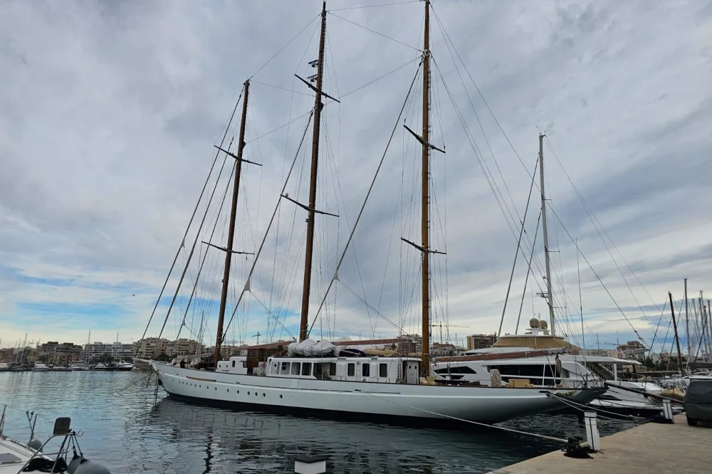 BoatPhoto.coverAlt