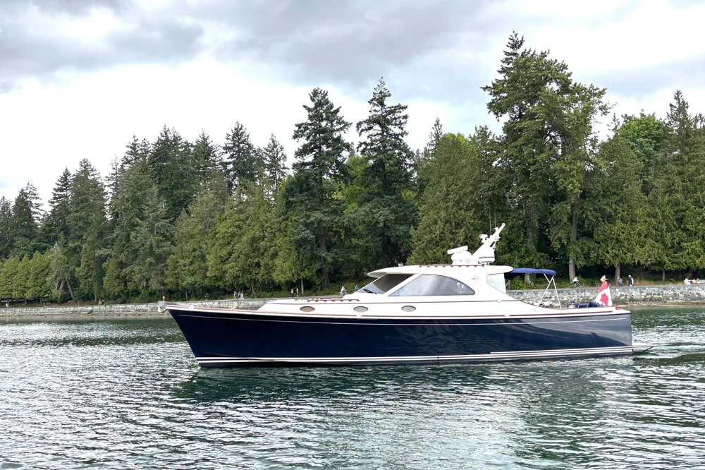 BoatPhoto.coverAlt