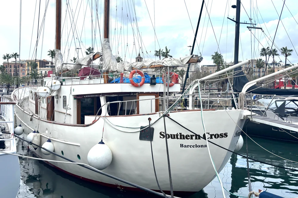BoatPhoto.coverAlt