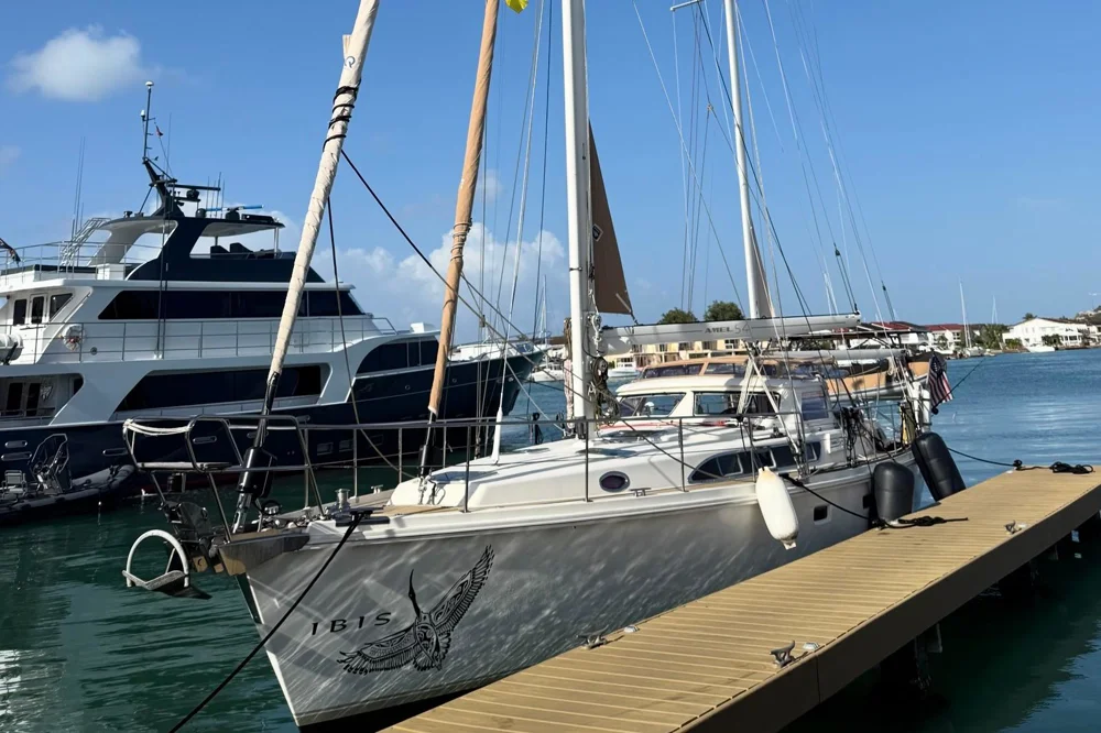 BoatPhoto.coverAlt