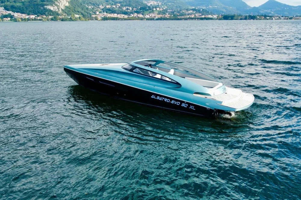 BoatPhoto.alt
