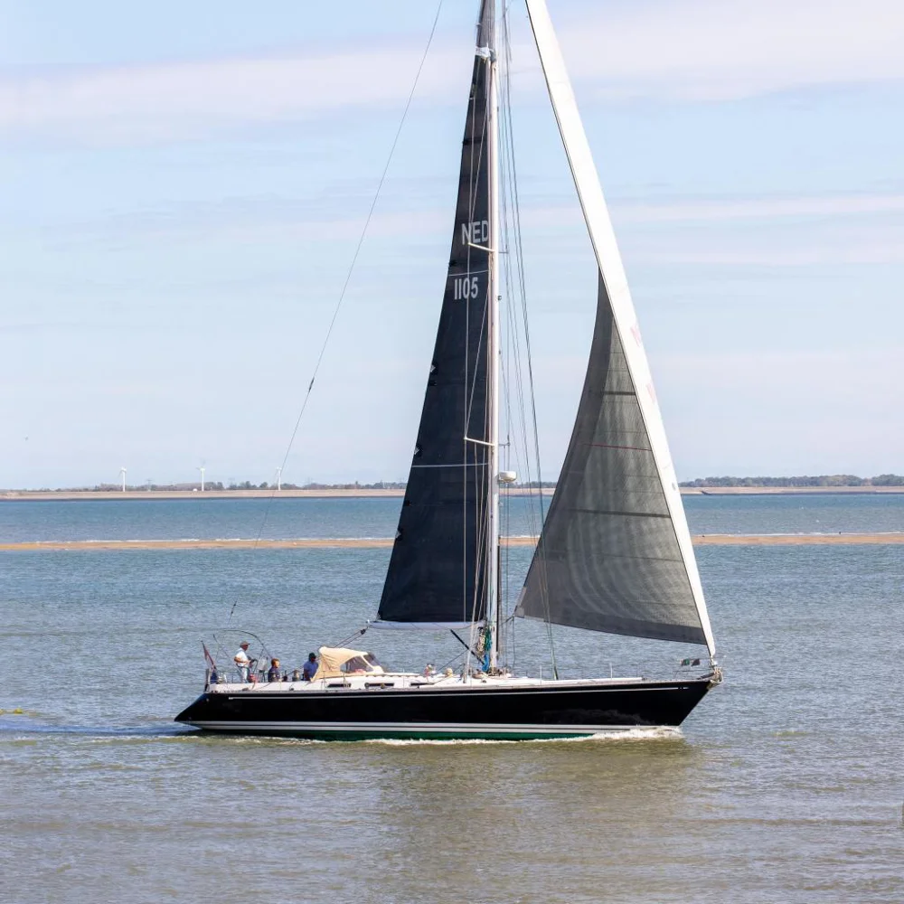 BoatPhoto.coverAlt