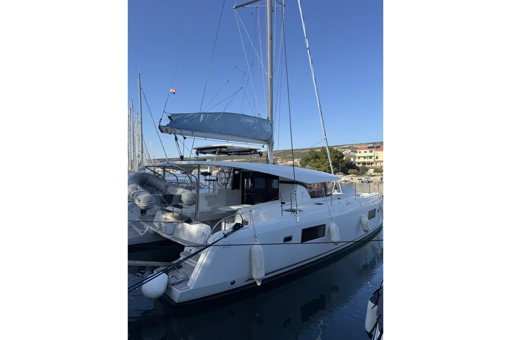 BoatPhoto.coverAlt