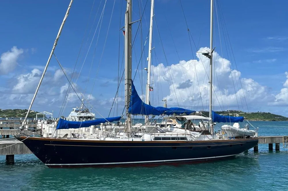BoatPhoto.coverAlt