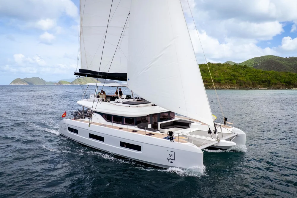 BoatPhoto.coverAlt