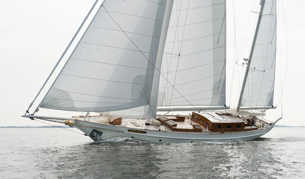 BoatPhoto.coverAlt