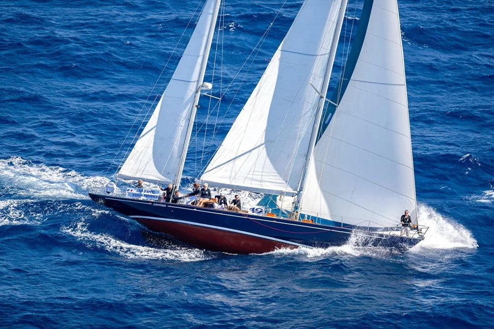 BoatPhoto.coverAlt