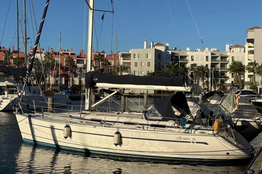BoatPhoto.coverAlt