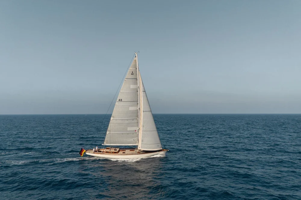 BoatPhoto.coverAlt