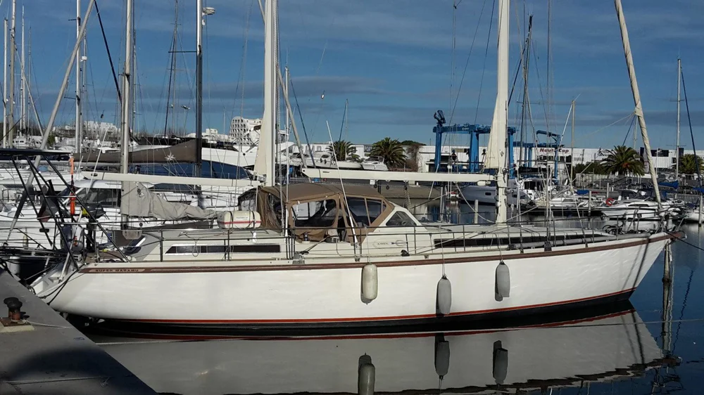 BoatPhoto.coverAlt