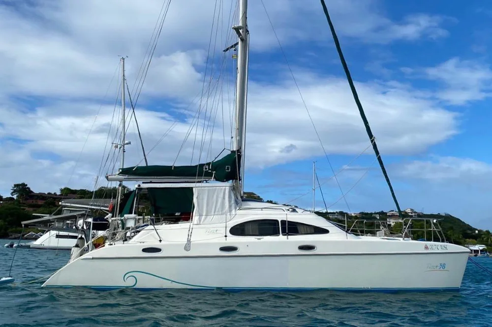 BoatPhoto.coverAlt