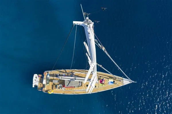 BoatPhoto.coverAlt
