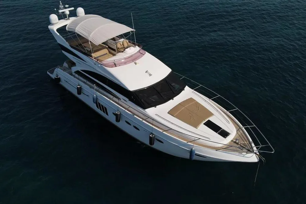 BoatPhoto.coverAlt