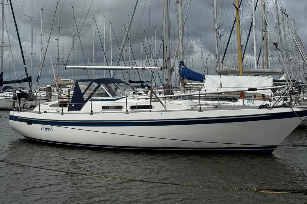 BoatPhoto.coverAlt