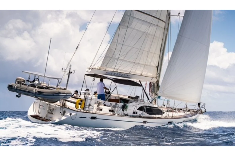 BoatPhoto.coverAlt