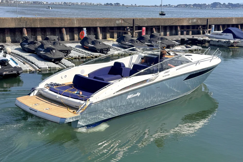 BoatPhoto.coverAlt
