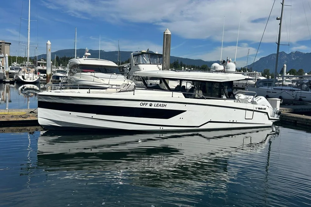 BoatPhoto.coverAlt