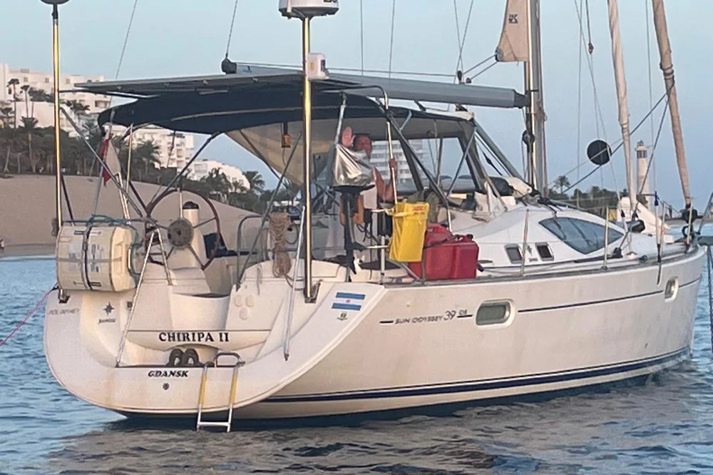BoatPhoto.coverAlt