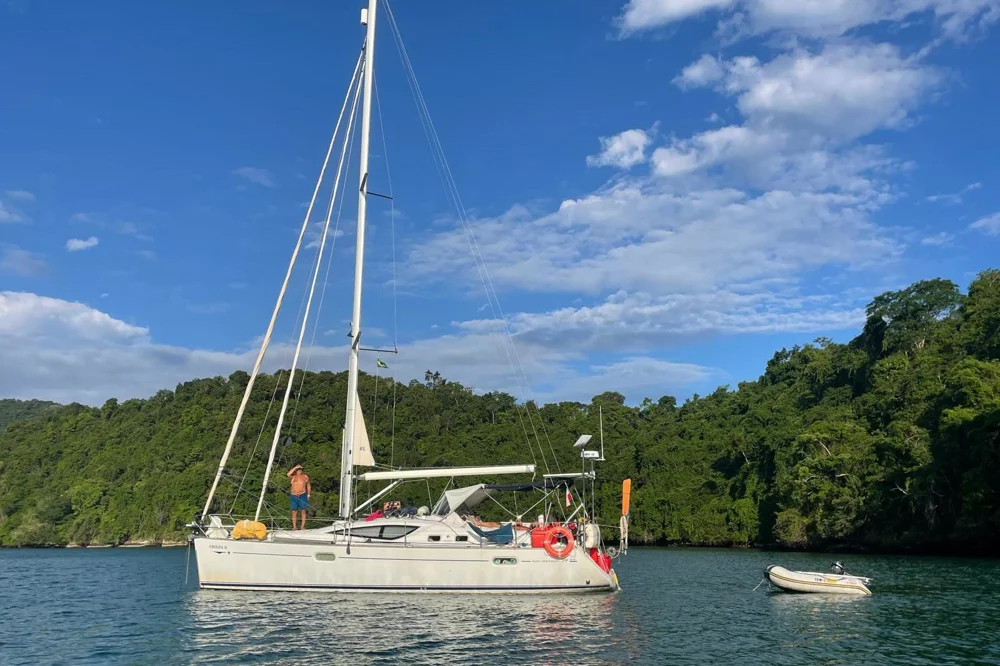 BoatPhoto.alt