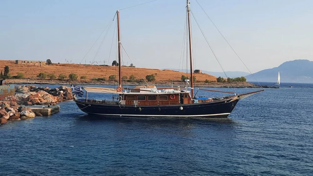 BoatPhoto.coverAlt