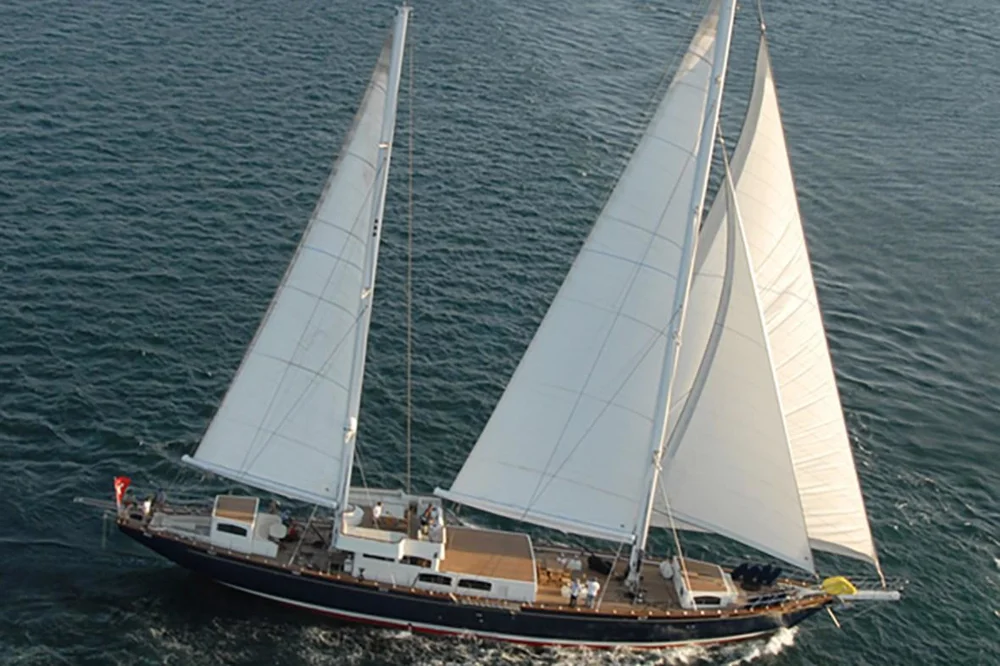 BoatPhoto.coverAlt