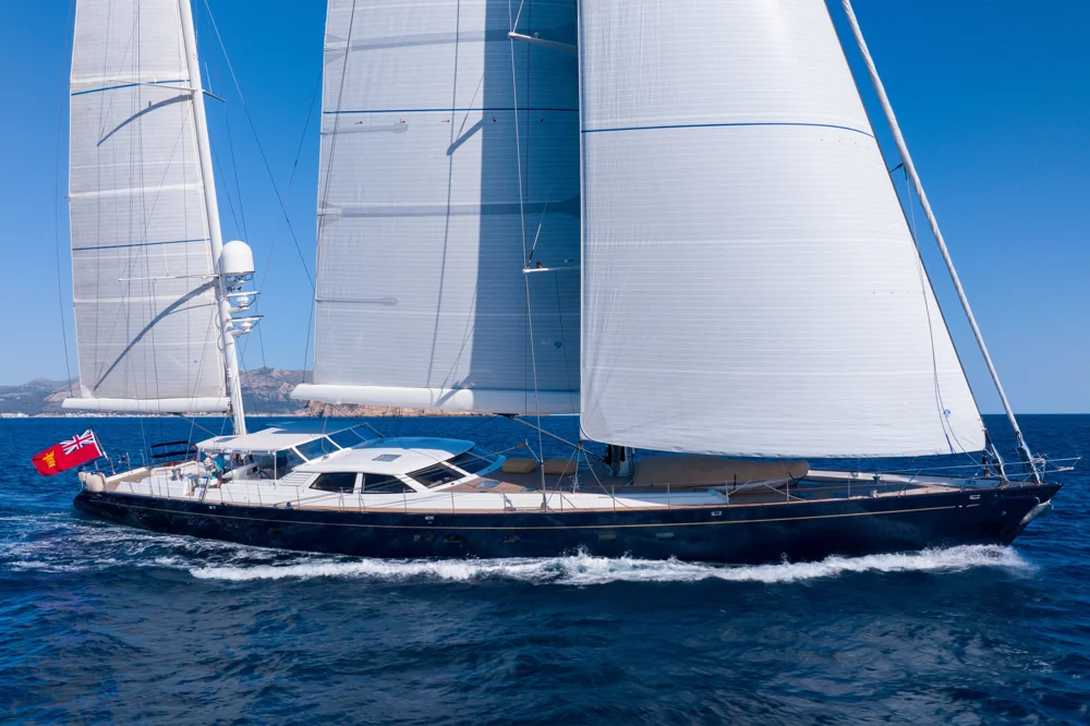 BoatPhoto.coverAlt