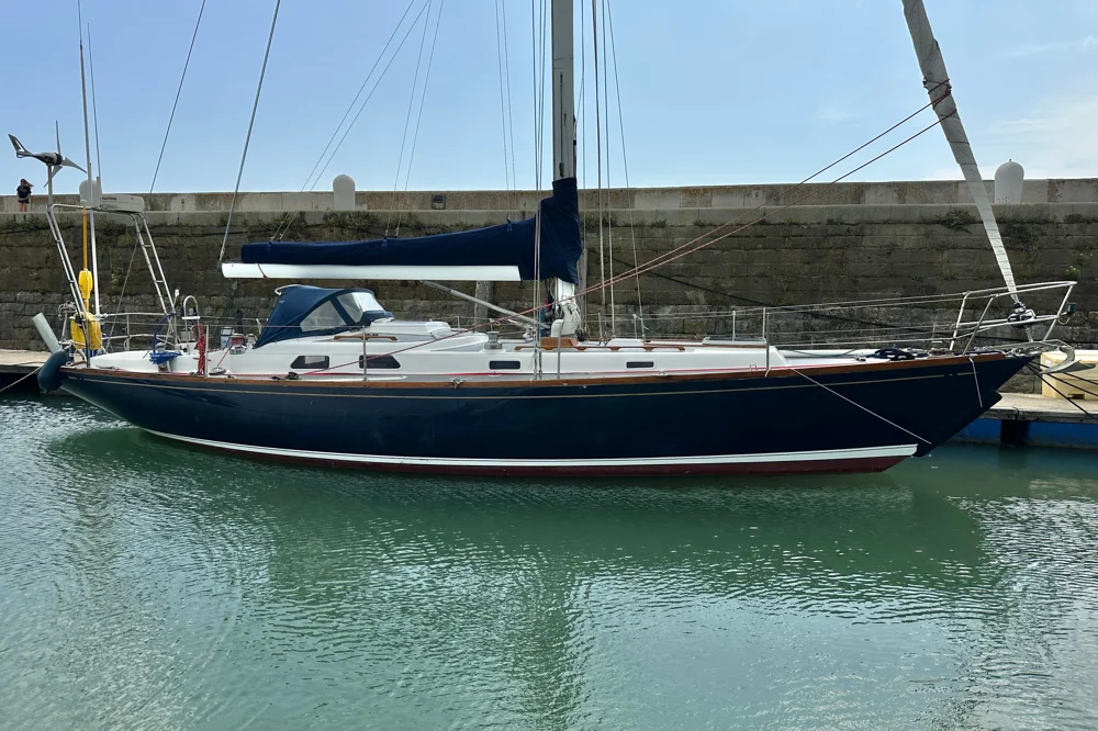 BoatPhoto.coverAlt