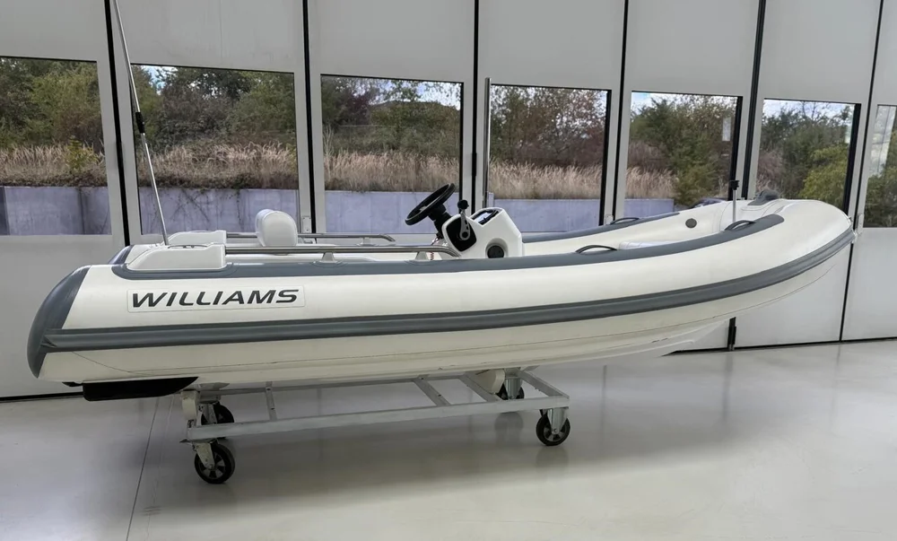 BoatPhoto.coverAlt
