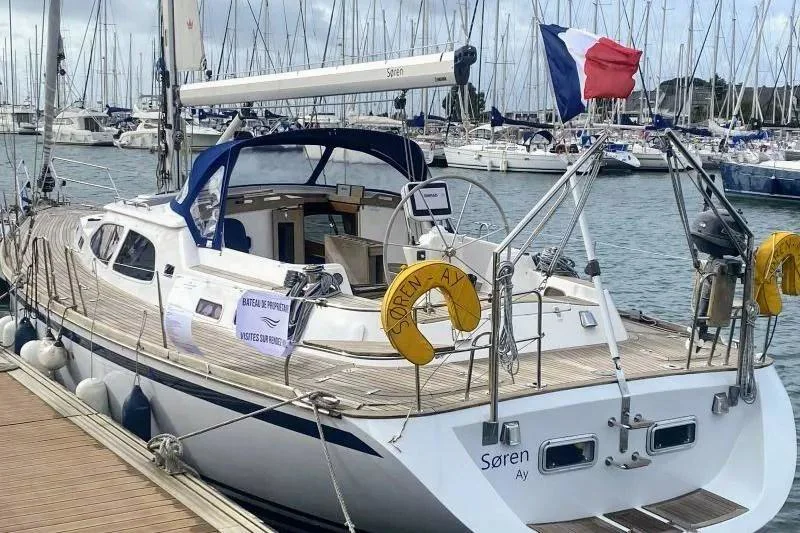 BoatPhoto.coverAlt